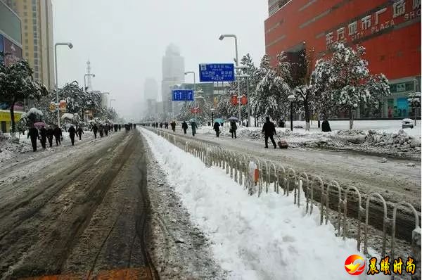 全省共计有50个气象台站的最大积雪深度达到或突破当地的观测纪录