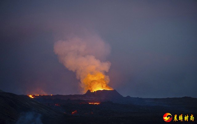 英媒：应对火山喷发，冰岛想给熔岩注水