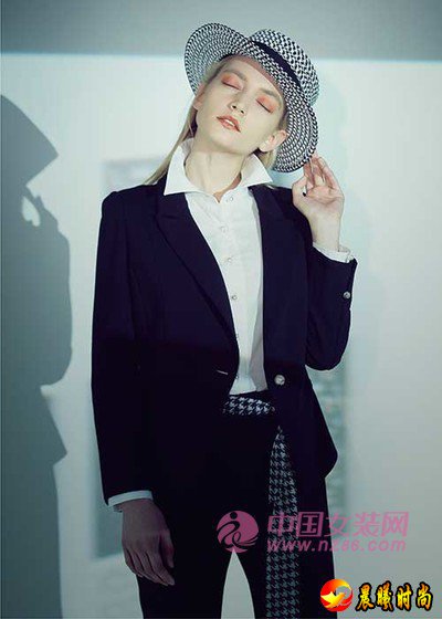 2018秋冬女装流行趋势，这5件外套备了吗？(图13)