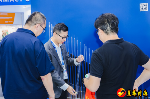 肖特玻管重磅亮相 API China 2025