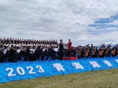 与西部地区各大艺术院团、高校进行广泛交流与深度合作